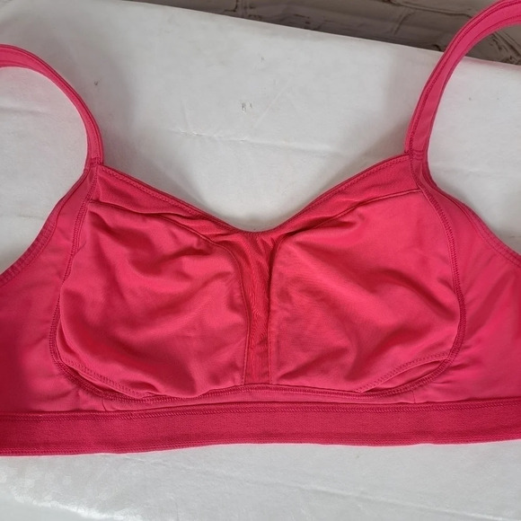 Lululemon Ta Ta  Tamer athletic bra - Picture 9 of 9